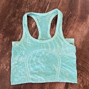 Lululemon swiftly tech tank, perfect for running!